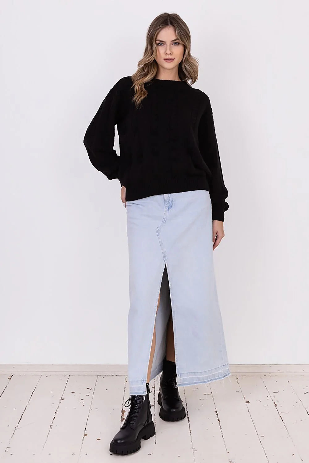 Elegant Vertical Knit Sweater MKM 187224